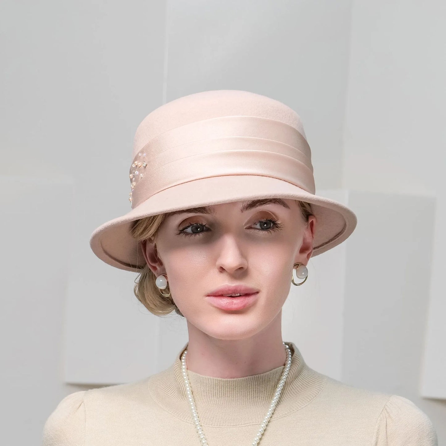 EE 5213 new winter elegant pearl decoration banquet pure wool hat felt trilby female hat in winter