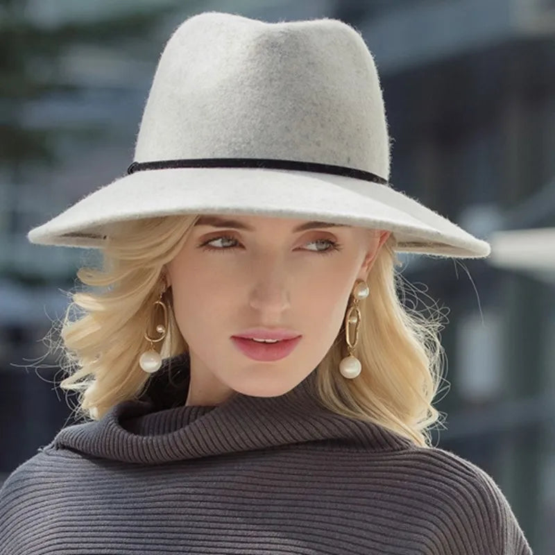 EE 5251 new winter travel Sir Cloth cap contracted joker hat female restoring ancient ways of England