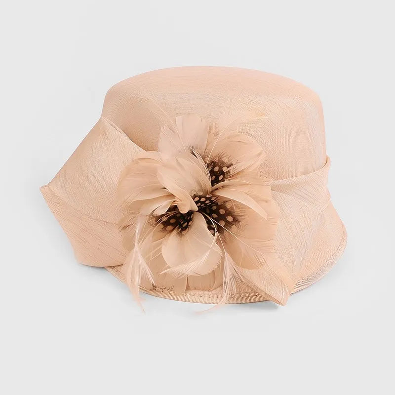 EE 5260 Original Design Spring and Autumn New Elegant Feather Top Hat Retro Western Style Beautiful Hat Girl