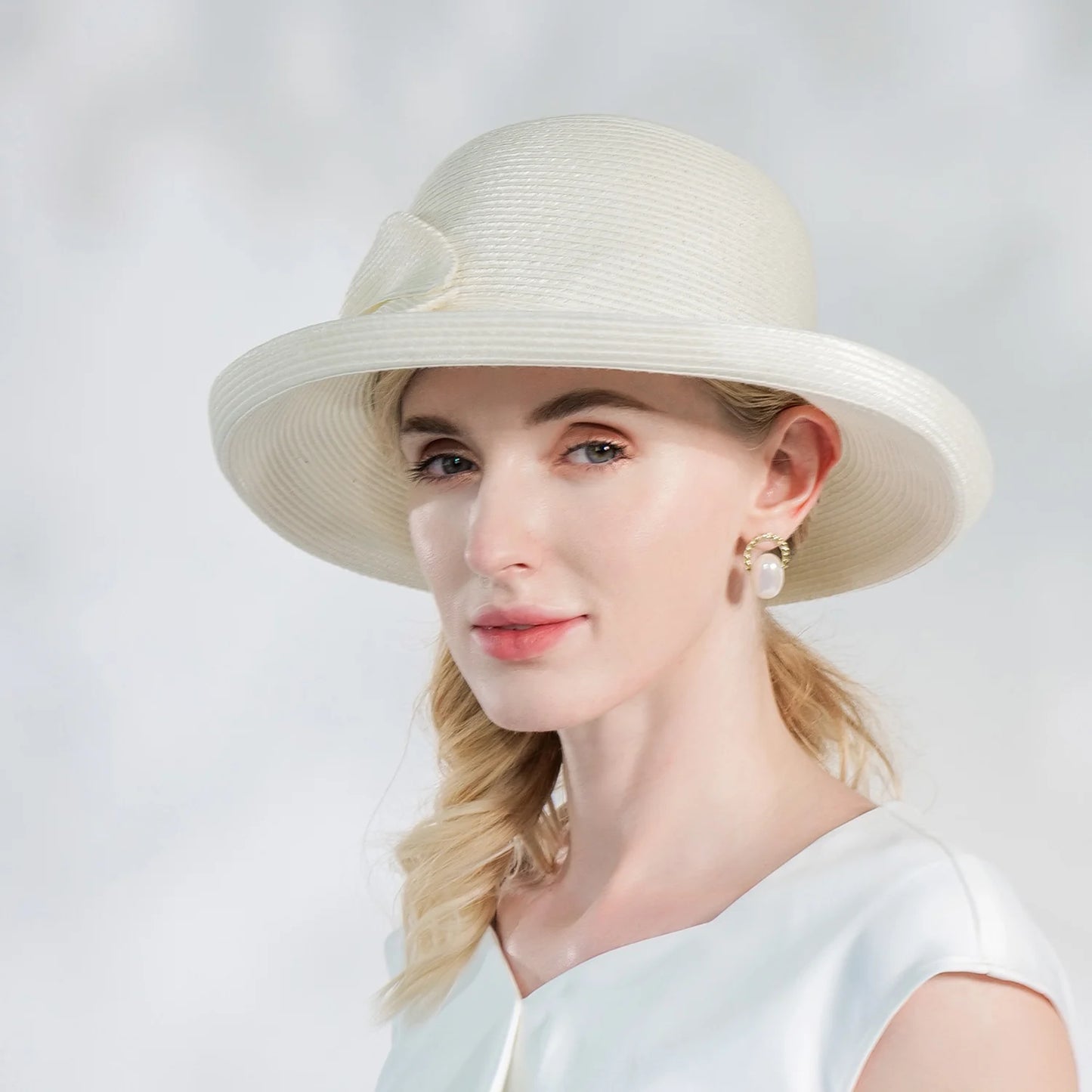 EE 7270 Summer/Original Design/Classical/Bowknot/Adjustable/Wide Brim/Elegant Feminine Style/Sunbonnet/Straw Hat/Polyester Hats