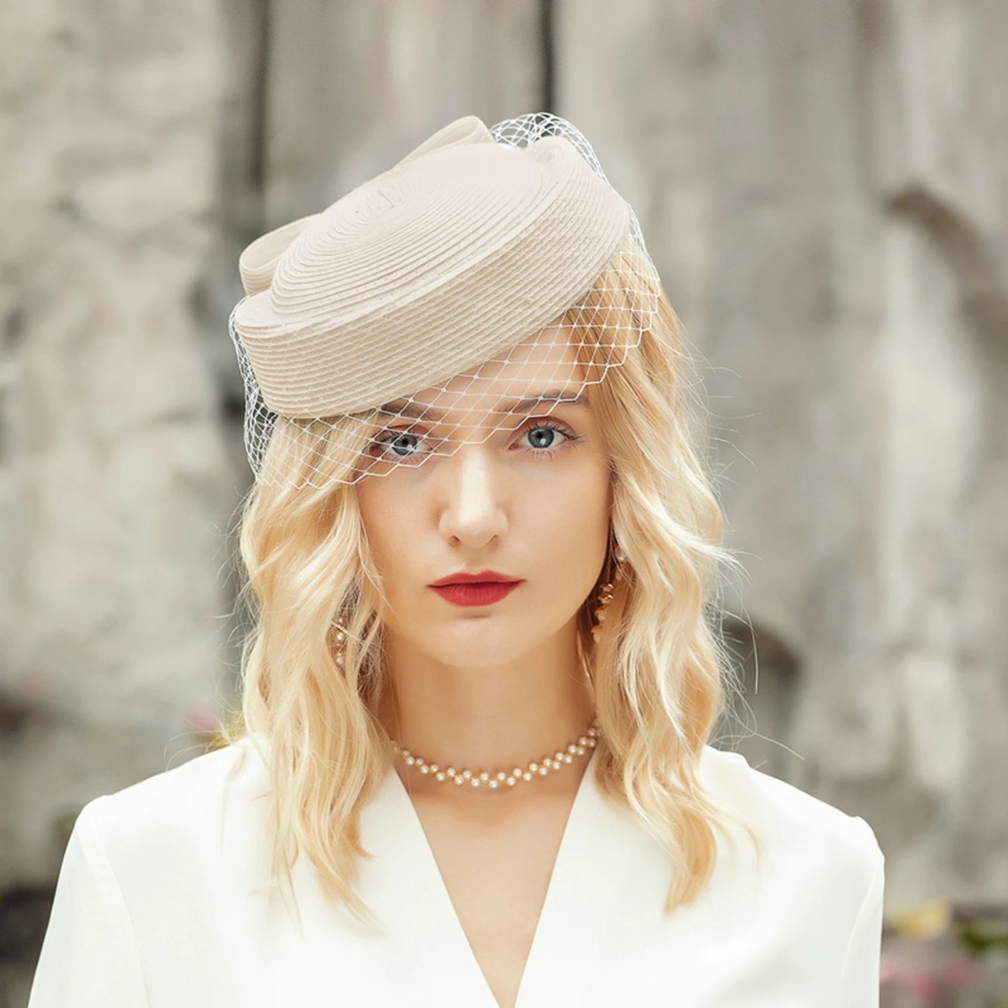 FADVES Vintage Pillbox Hat with Veil Fascinators for Women Tea Party Straw Headband Mardi Gras Cocktail Hat Weddings