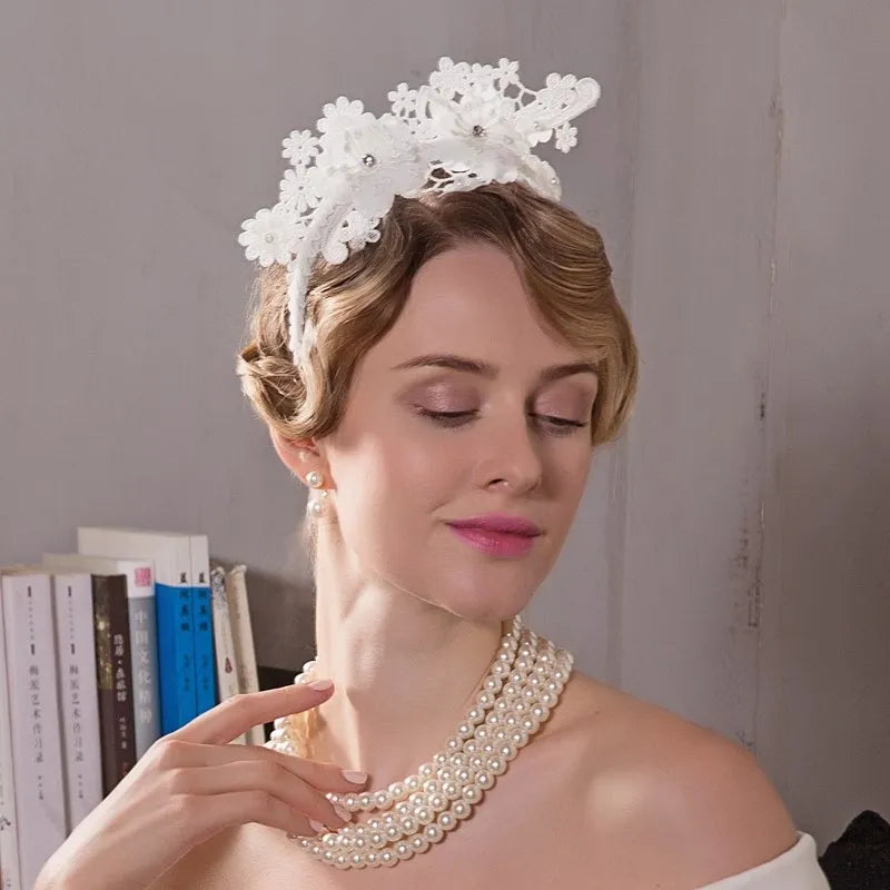 FADVES Elegant White Floral Lace Fascinator Headband with Crystal Accents, Wedding Hair Accessory, Bridal Headpiece 2232