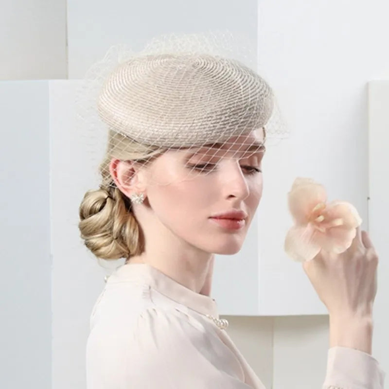 EE 2337  the new spring/summer 2023 to restore ancient ways the joker painter thin white gauze cap decorated breathable berets