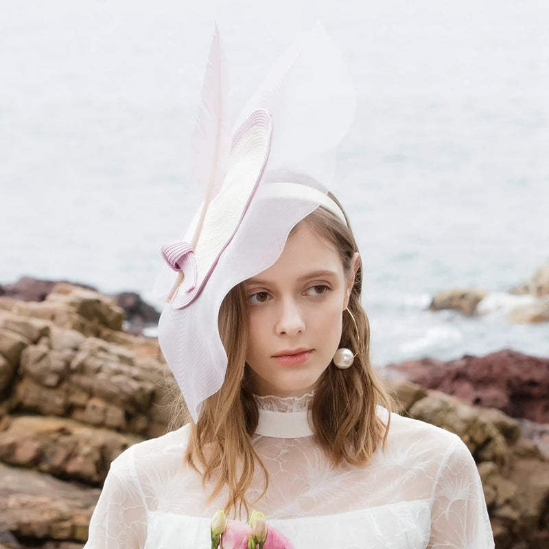EE 2352 Spring and Summer/Original Design/Feather/Veil/Elegant Feminine Style/Special Occasion/Fascinator Hat/Beach Sun Hat