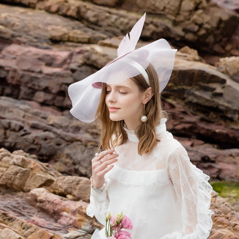 EE 2352 Spring and Summer/Original Design/Feather/Veil/Elegant Feminine Style/Special Occasion/Fascinator Hat/Beach Sun Hat