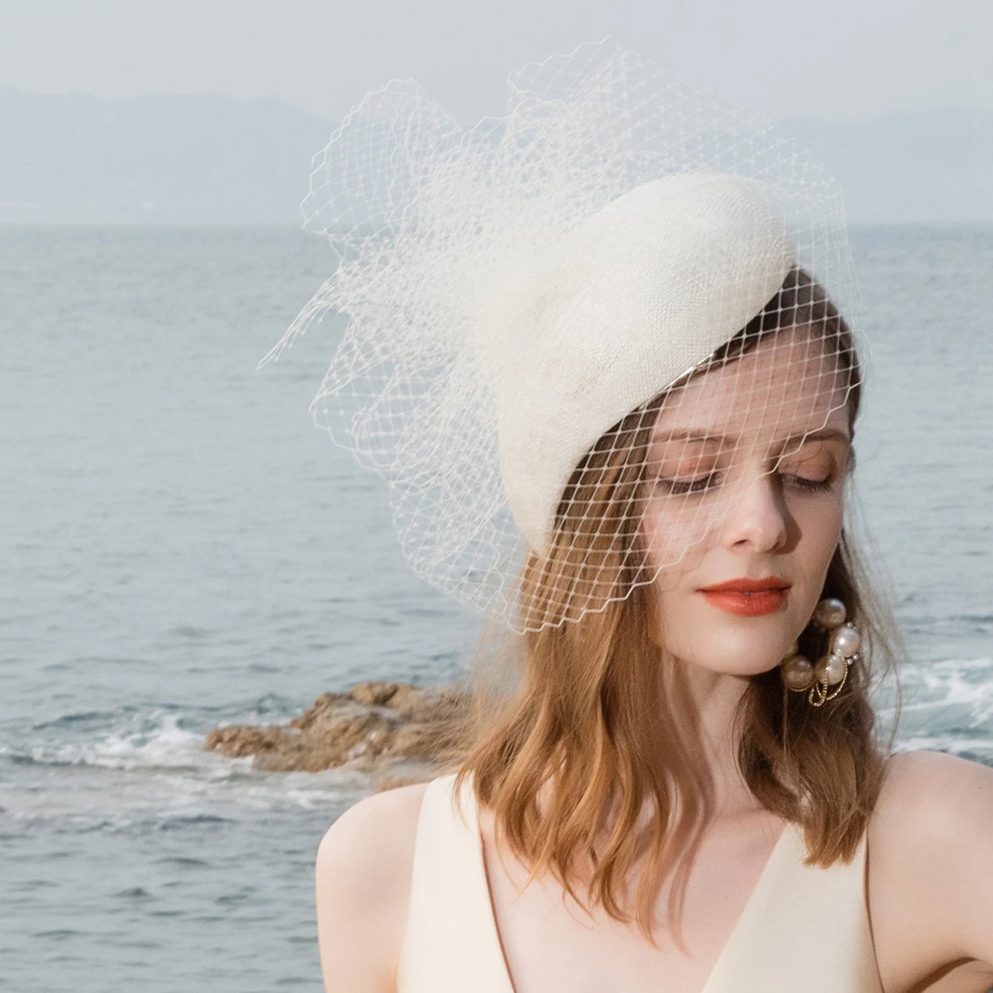 EE 2379 Spring and Summer/Tulle/Sinamay/Elegant Feminine Style/birdcage veil/Special Occasion/Tulle Fabric Hats Headpiece