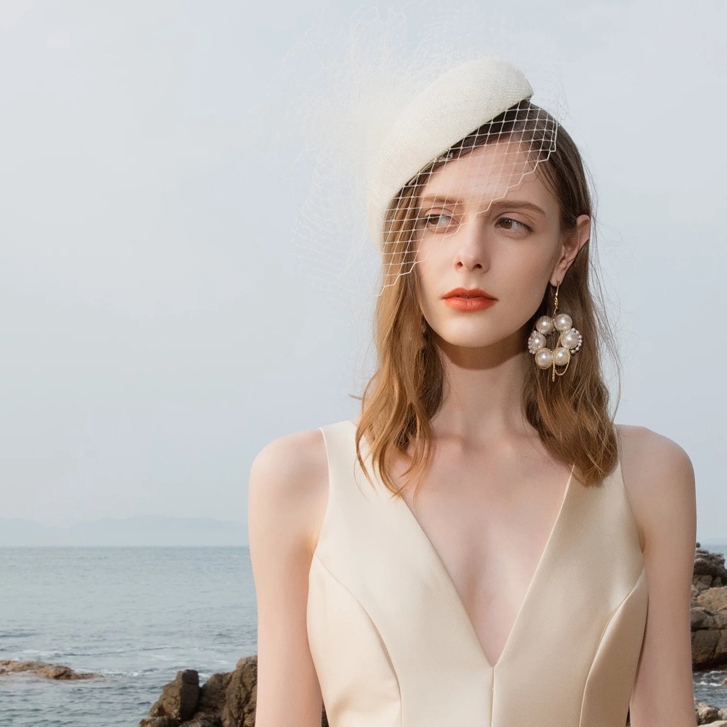 EE 2379 Spring and Summer/Tulle/Sinamay/Elegant Feminine Style/birdcage veil/Special Occasion/Tulle Fabric Hats Headpiece