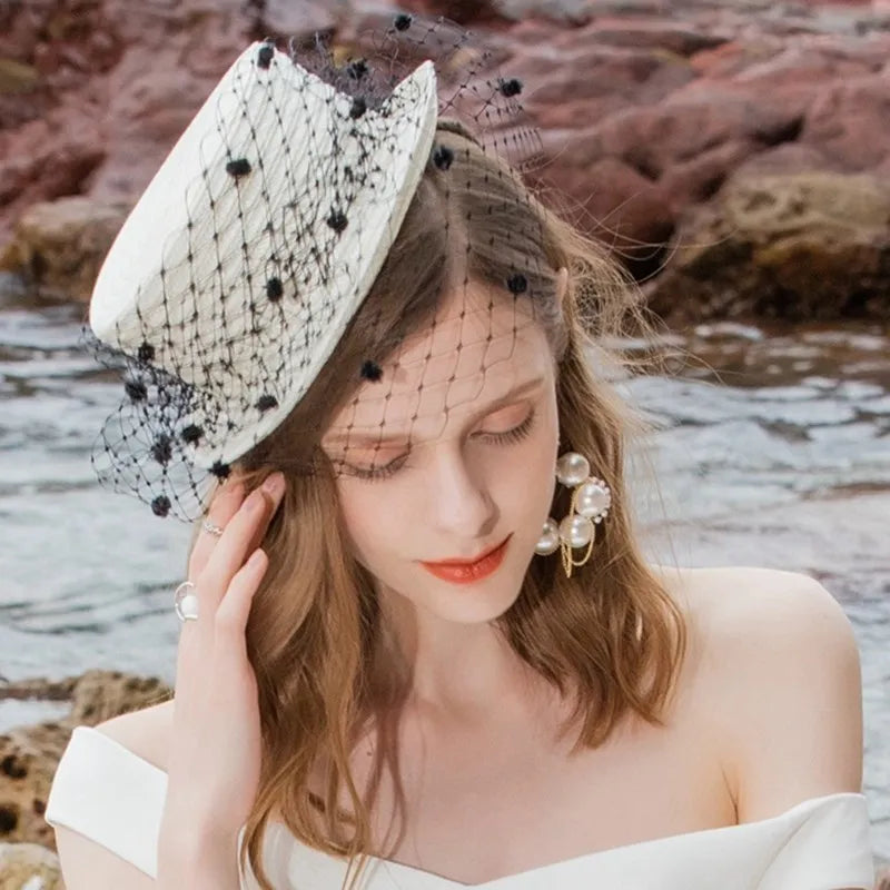 EE 2397  through white gauze plaid restoring ancient ways English jockey club banquet small female summer hat hat