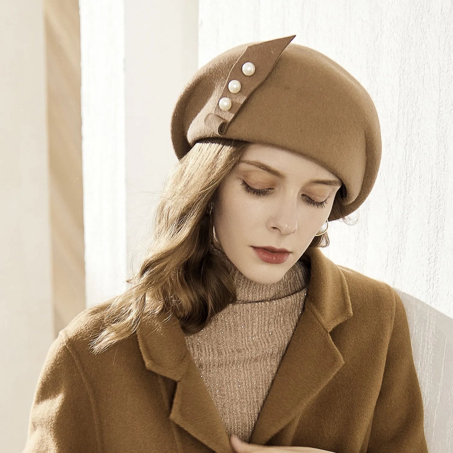 EE 3008 winter hats female han edition of the new party dress hat hat beret pearl decoration