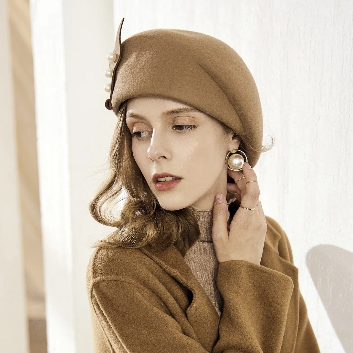 EE 3008 winter hats female han edition of the new party dress hat hat beret pearl decoration