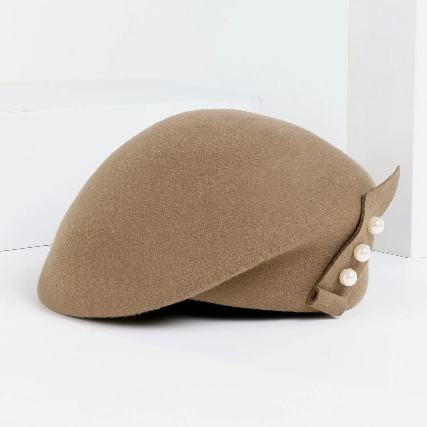 EE 3008 winter hats female han edition of the new party dress hat hat beret pearl decoration