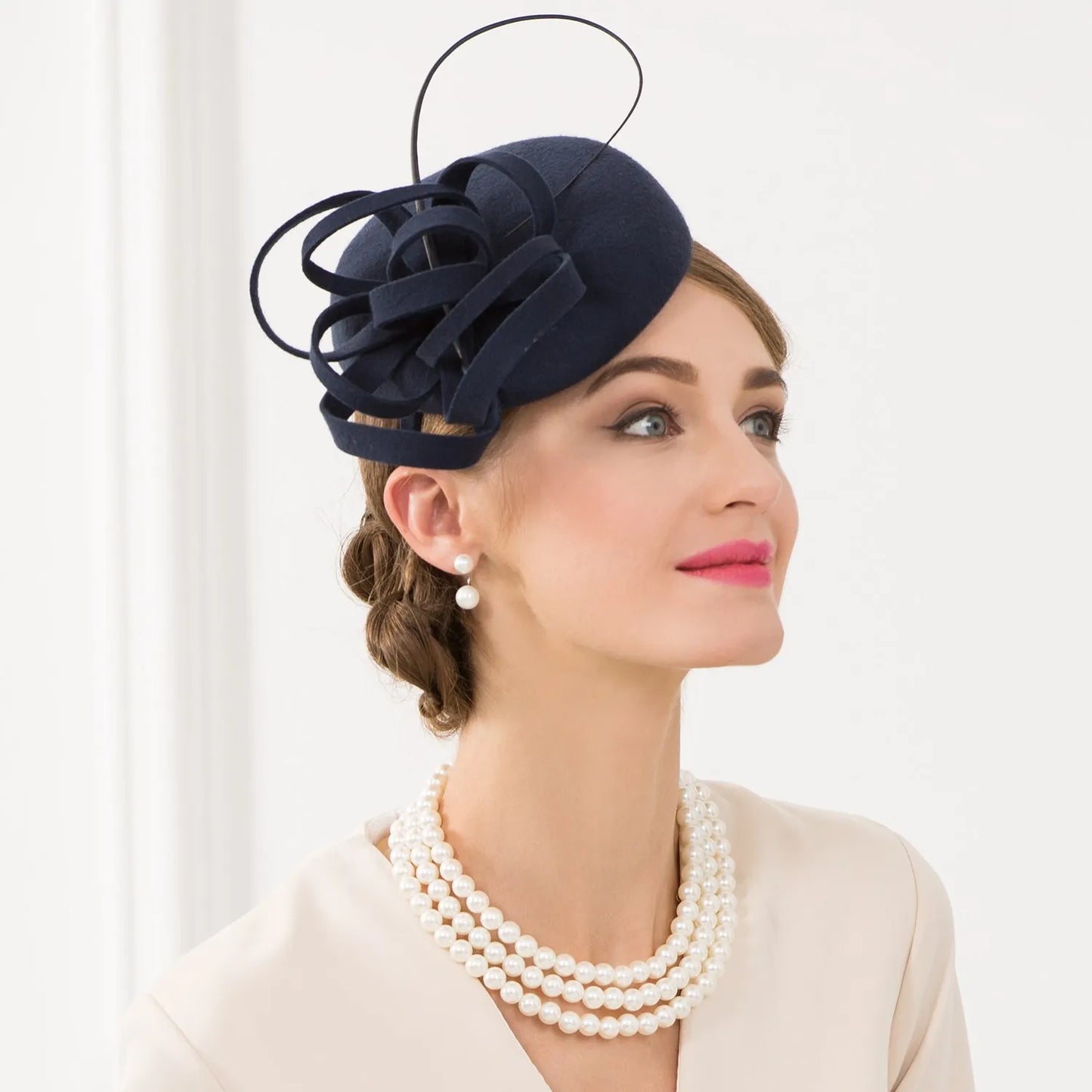 EE 3042 in Europe and the individual character small wool hat party dress British female adult hat gauze net winter hat