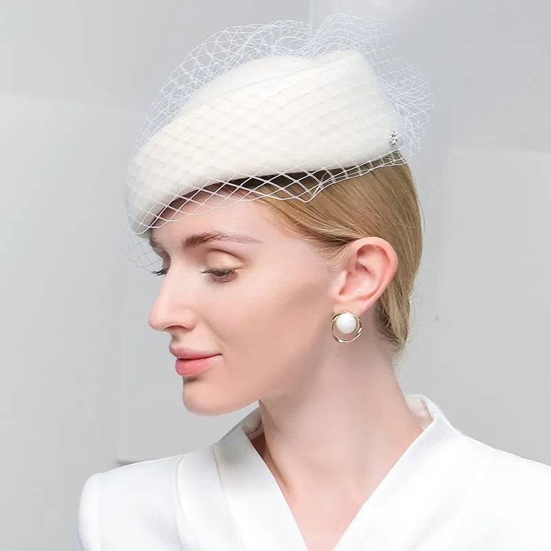 EE 3146 new winter British small retro wool hat beret hat gauze cloth female restoring ancient ways