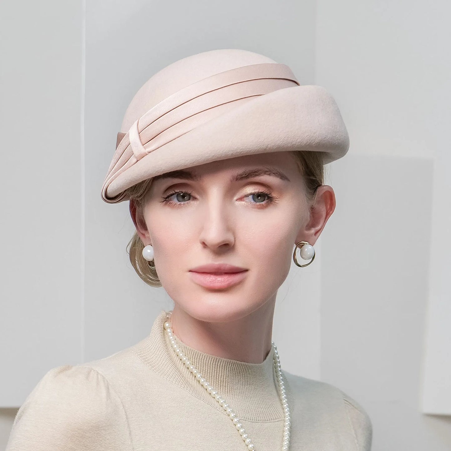 EE 5053 Autumn/Winter New Fashionable Face Small Popular Beret English Wool Top Hat Winter Hat Women's Style