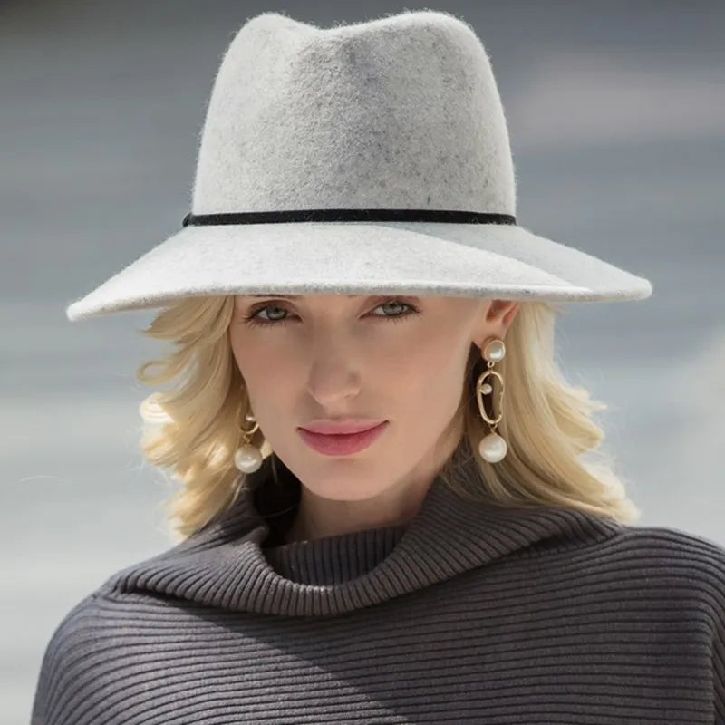 EE 5251 new winter travel Sir Cloth cap contracted joker hat female restoring ancient ways of England