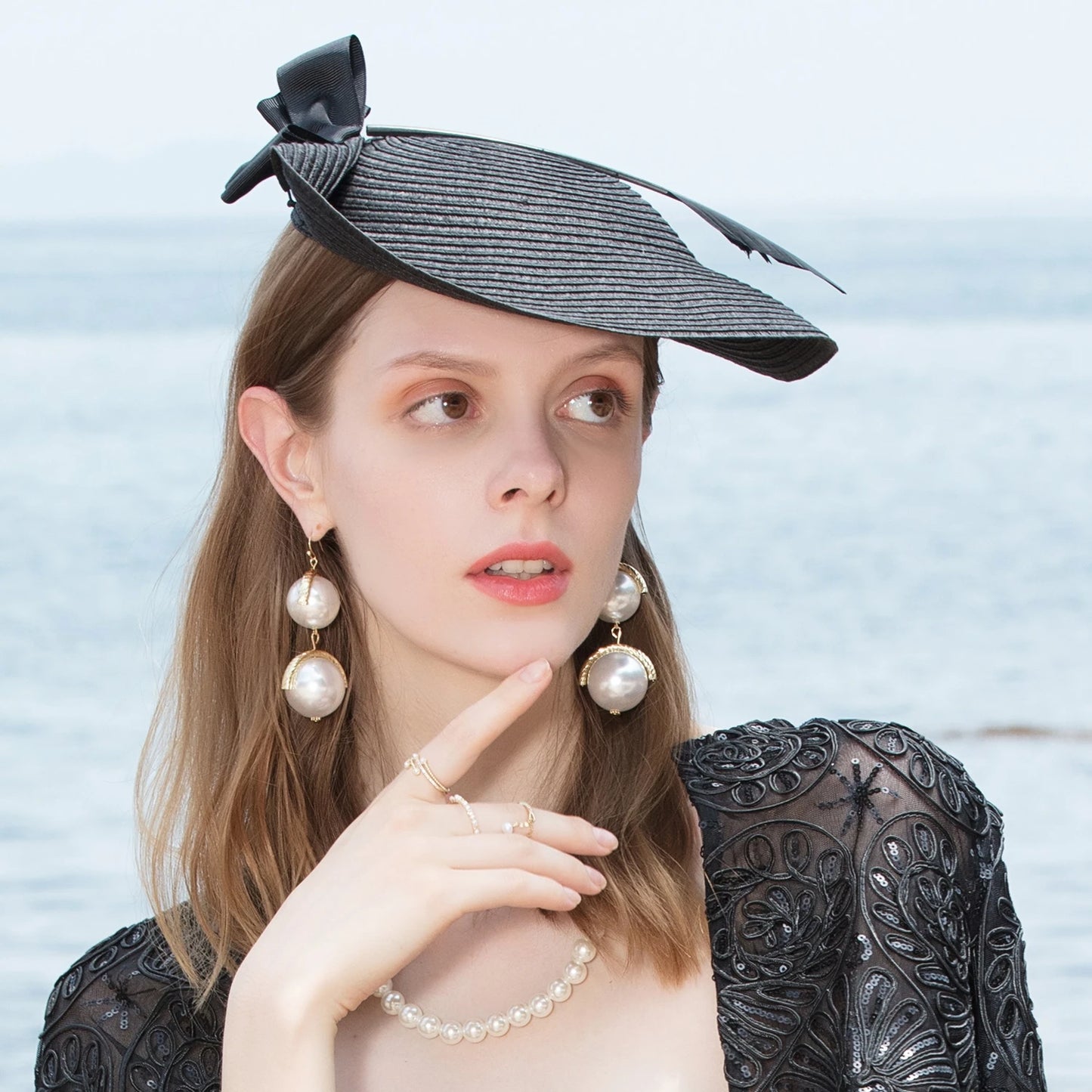 EE 7039 Spring and Summer/Stylish/Elegant Feminine Style/Ostrich Quills/Bowknot/Stripe/Sun Protection/Saucer Hat/Straw Hat