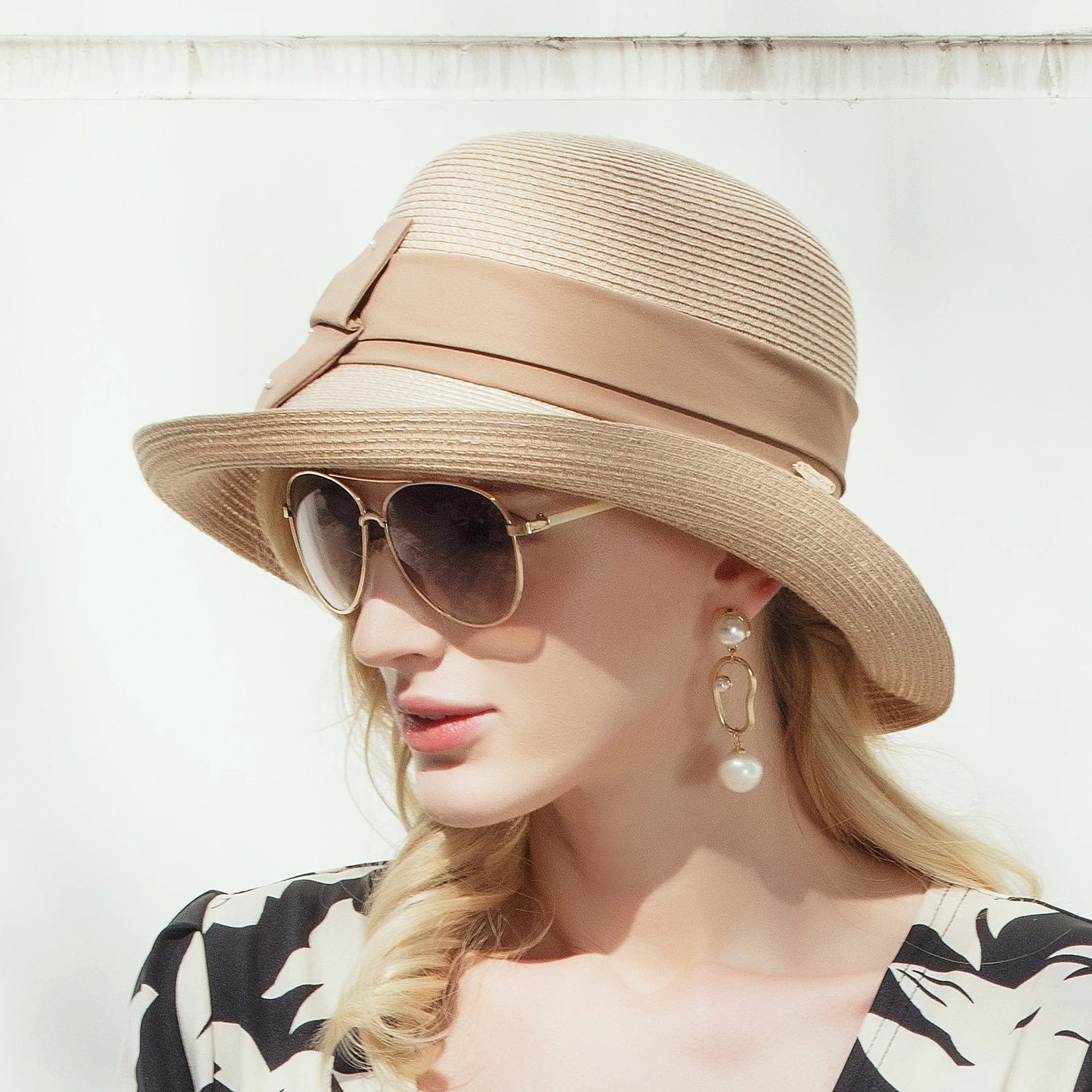 EE 7075 Summer/Original Design/Stylish/Daily Wear/Bowknot/pearls/ribbon/Fascinator/Sun Protection/Sunbonnet/Straw Hat