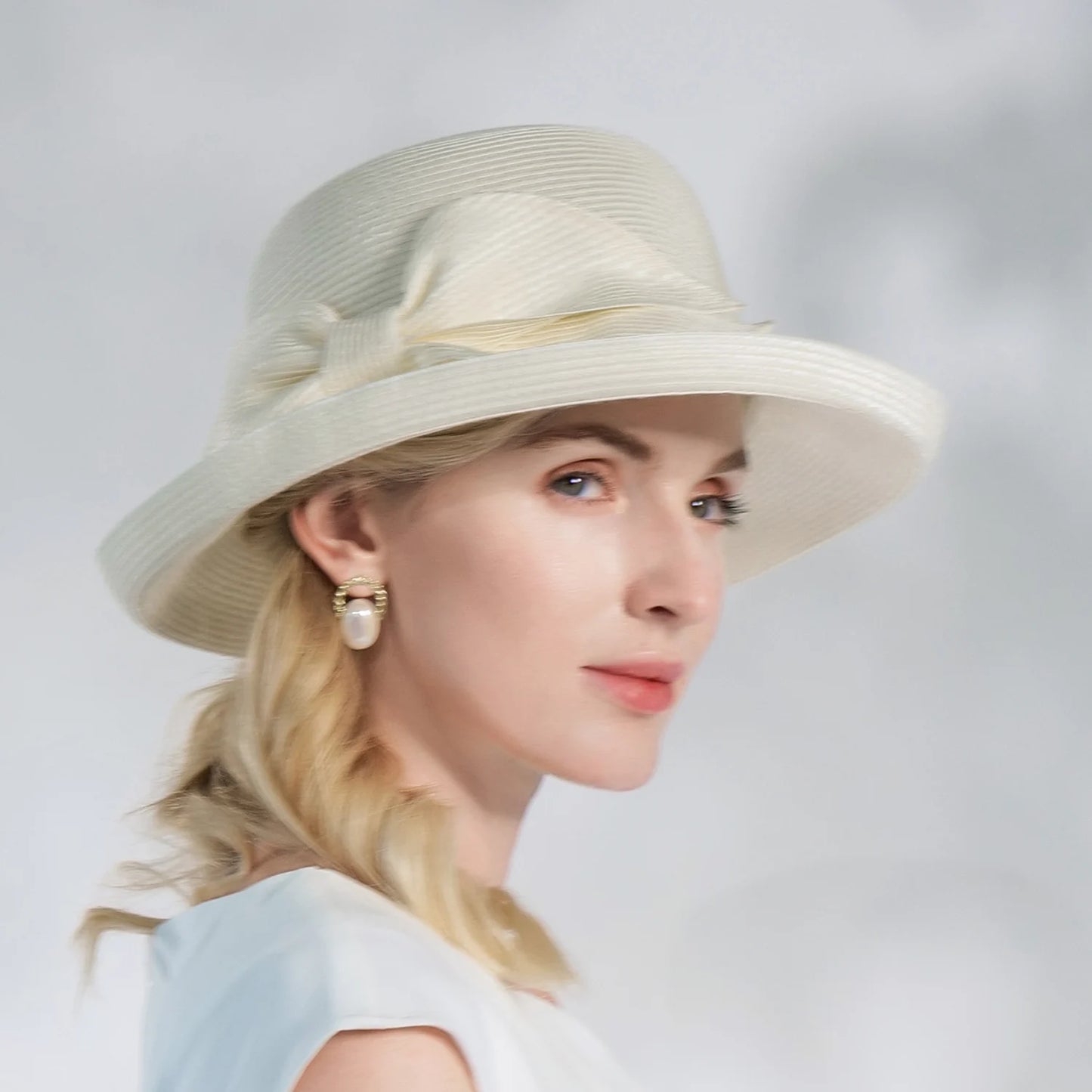 EE 7270 Summer/Original Design/Classical/Bowknot/Adjustable/Wide Brim/Elegant Feminine Style/Sunbonnet/Straw Hat/Polyester Hats