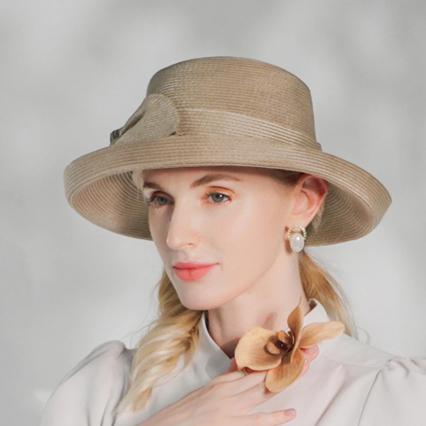 EE 7270 Summer/Original Design/Classical/Bowknot/Adjustable/Wide Brim/Elegant Feminine Style/Sunbonnet/Straw Hat/Polyester Hats